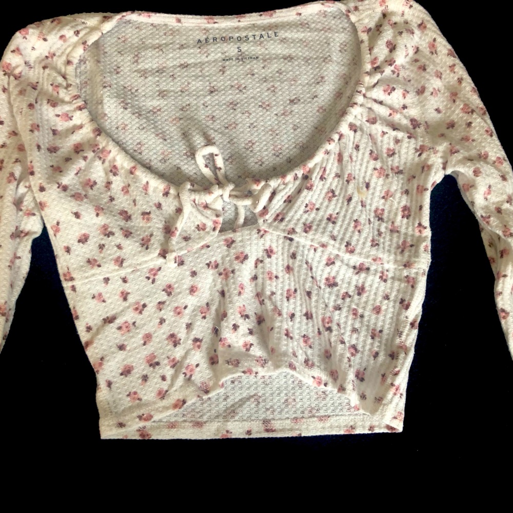 White crop long sleeve